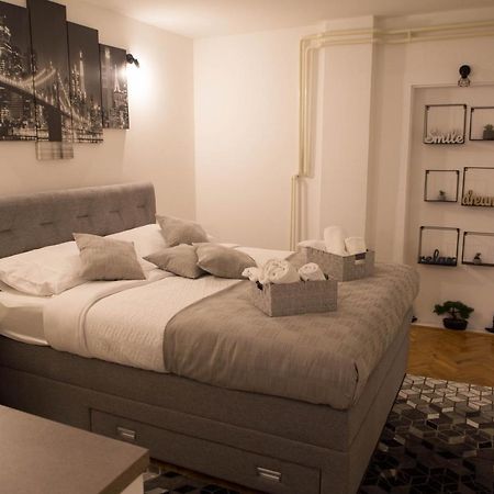 Studio Apartman Suburban Visnjevac ภายนอก รูปภาพ