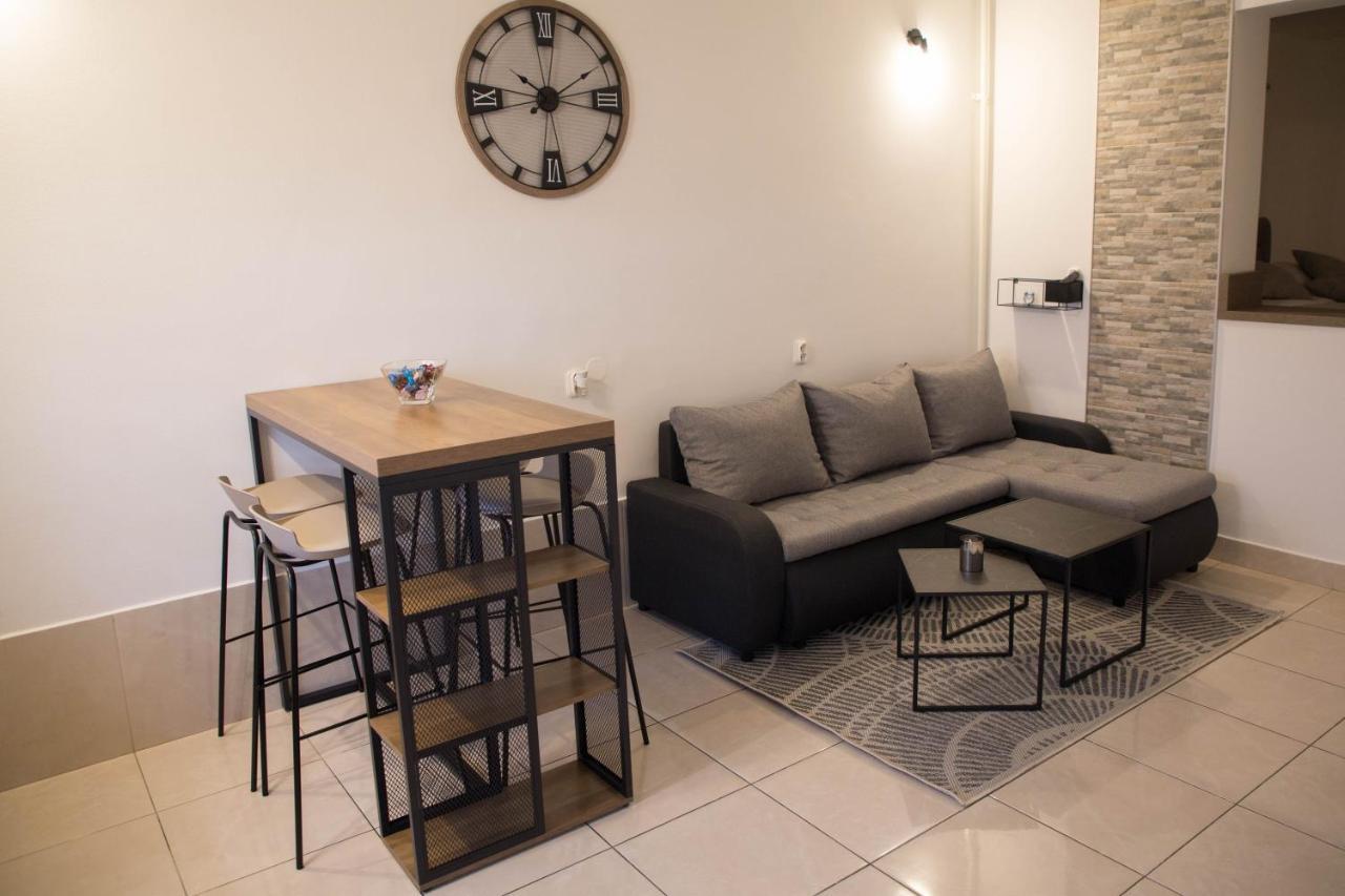 Studio Apartman Suburban Visnjevac ภายนอก รูปภาพ
