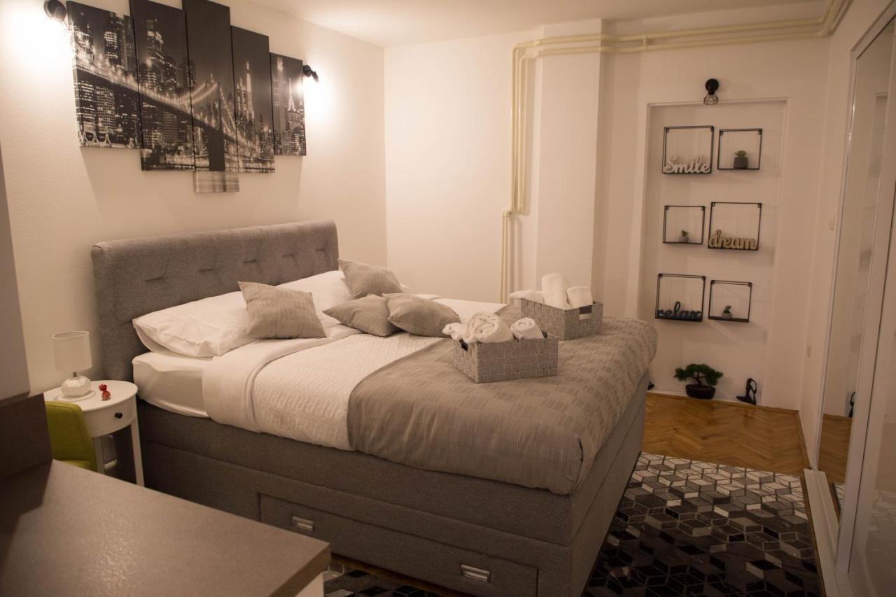 Studio Apartman Suburban Visnjevac ภายนอก รูปภาพ