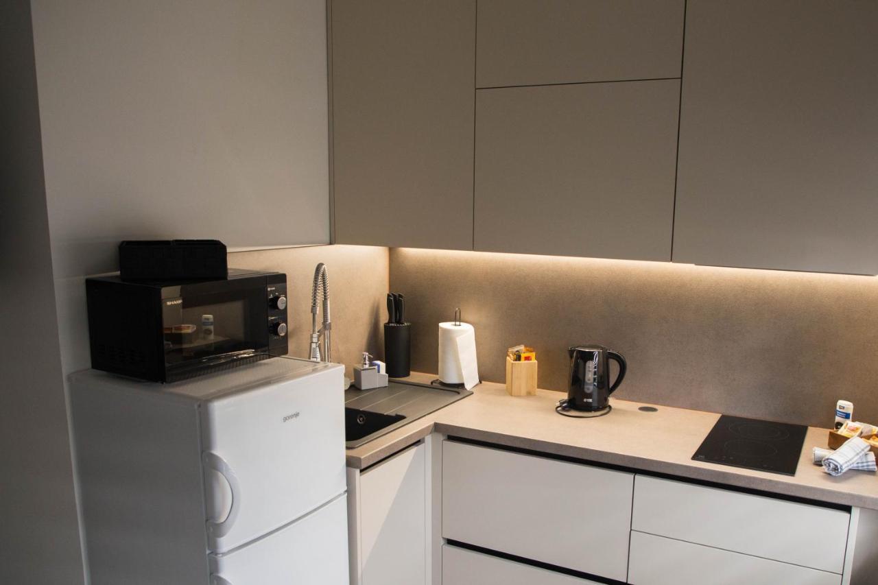 Studio Apartman Suburban Visnjevac ภายนอก รูปภาพ