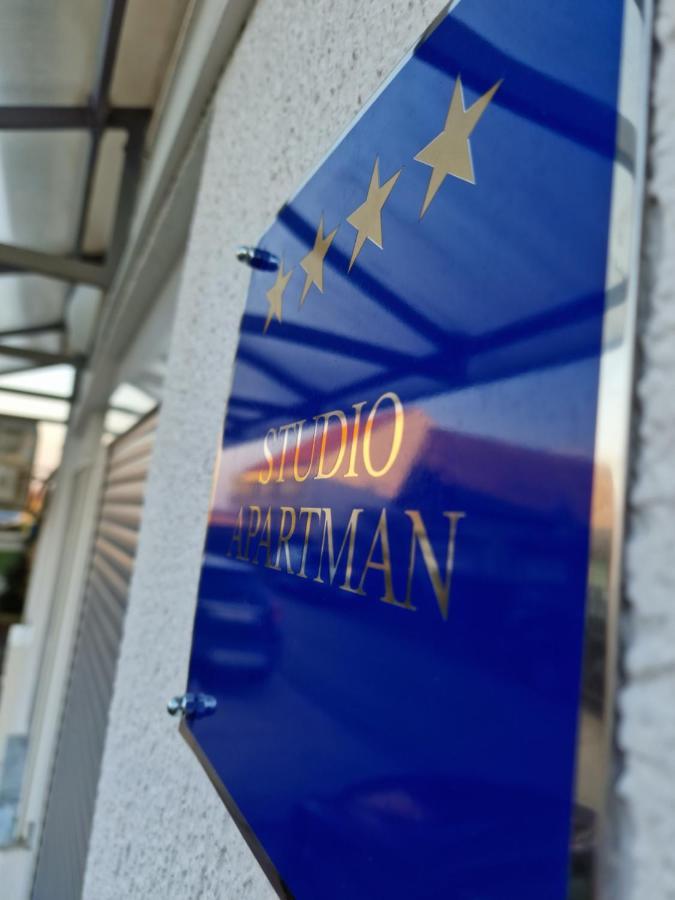 Studio Apartman Suburban Visnjevac ภายนอก รูปภาพ