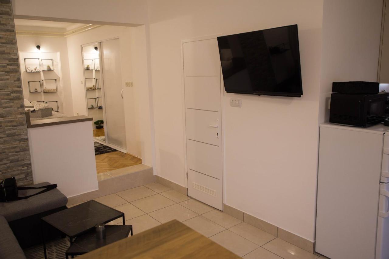 Studio Apartman Suburban Visnjevac ภายนอก รูปภาพ